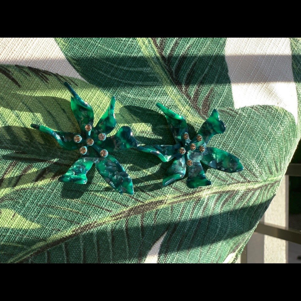 Lele Sadoughi water lily emerald earrings